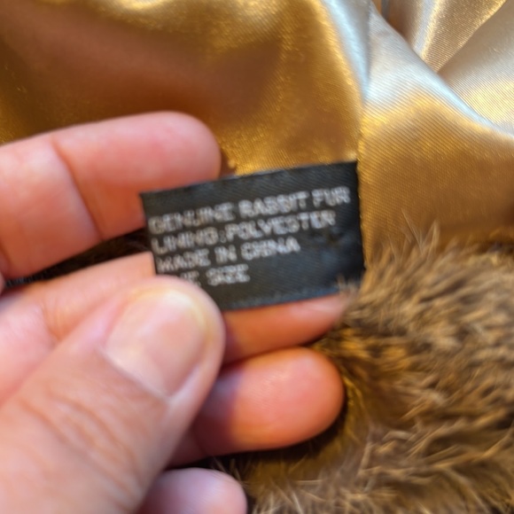 Rabbit fur hat - Picture 6 of 6